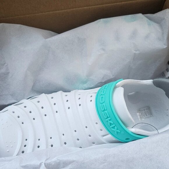 Crosskix Shoes Waterproof Unisex Outdoor Shoes Closed Toe Slip On Size 7US 39EU - Picture 9 of 12